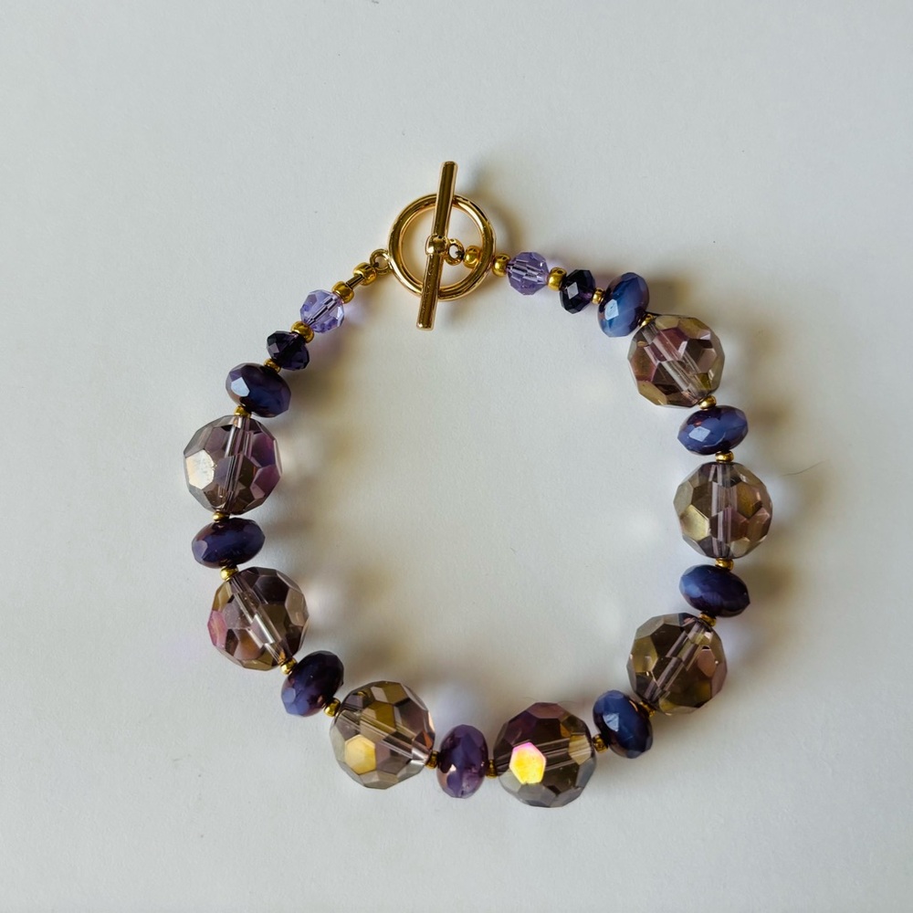Elegant Purple and Gold Beaded Bracelet